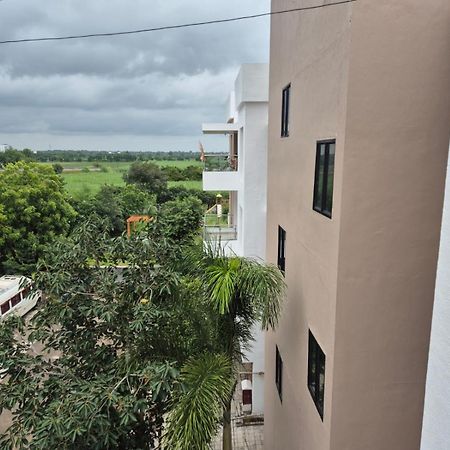 Saburi Apartments Shirdi Extérieur photo