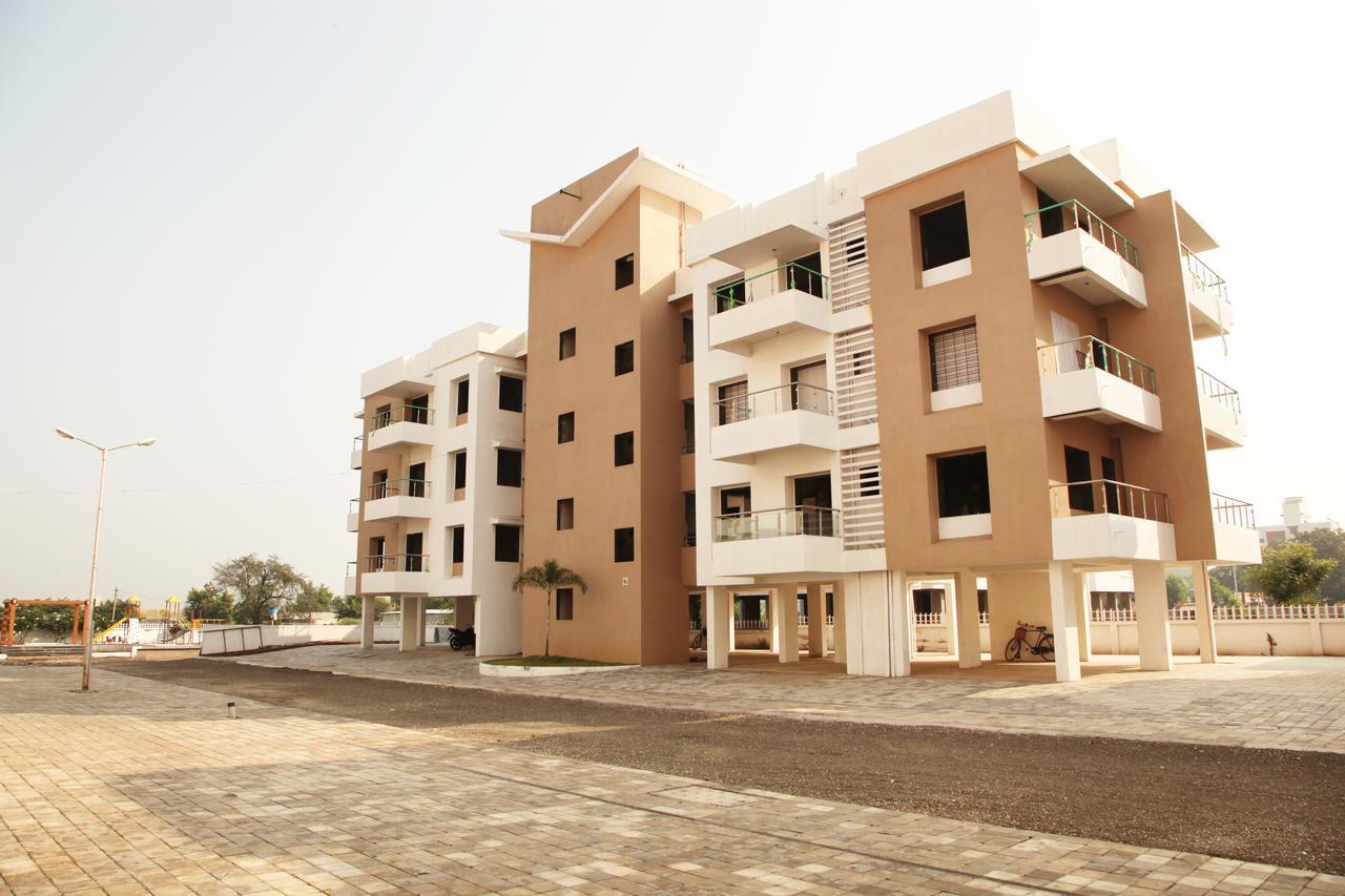 Saburi Apartments Shirdi Extérieur photo