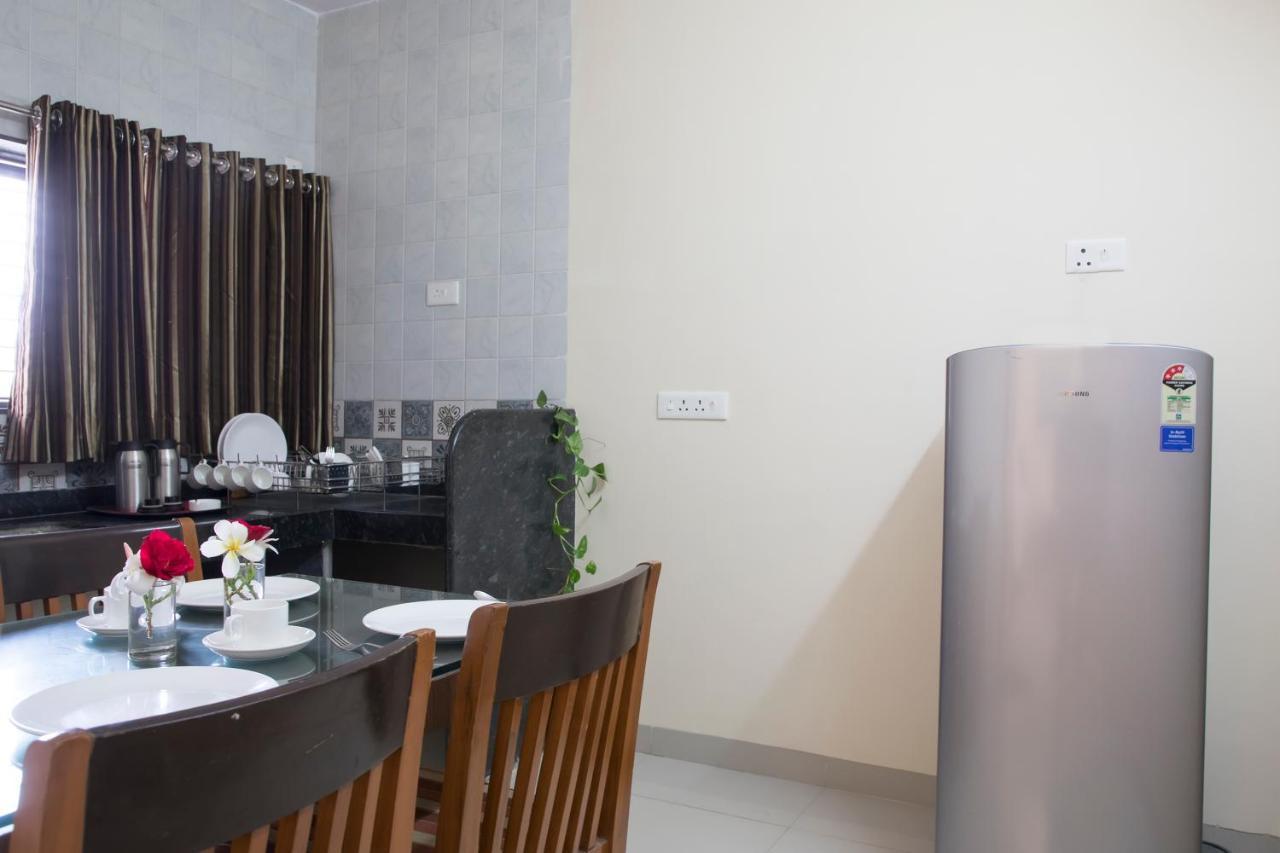 Saburi Apartments Shirdi Chambre photo
