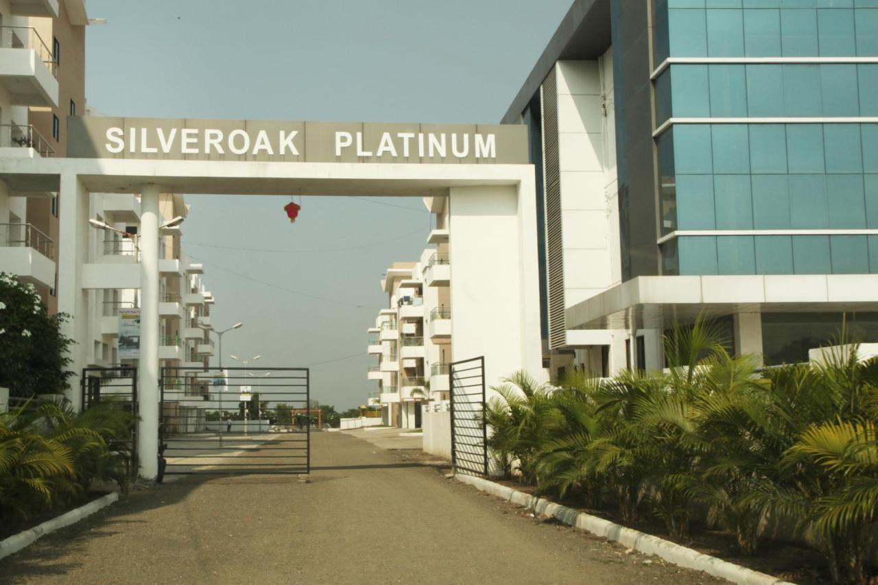 Saburi Apartments Shirdi Extérieur photo